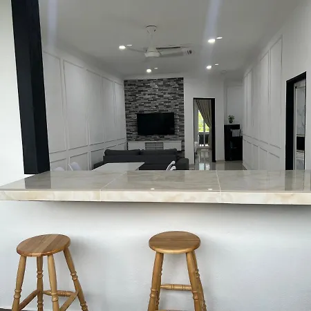 Laena Homestay Kangar Exterior photo