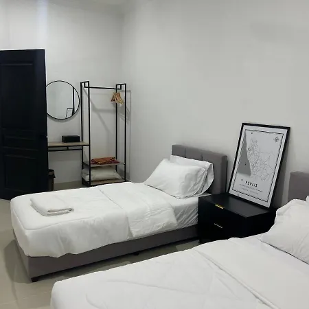 Laena Homestay Kangar Exterior photo