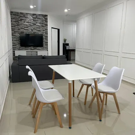 Laena Homestay Kangar Exterior photo