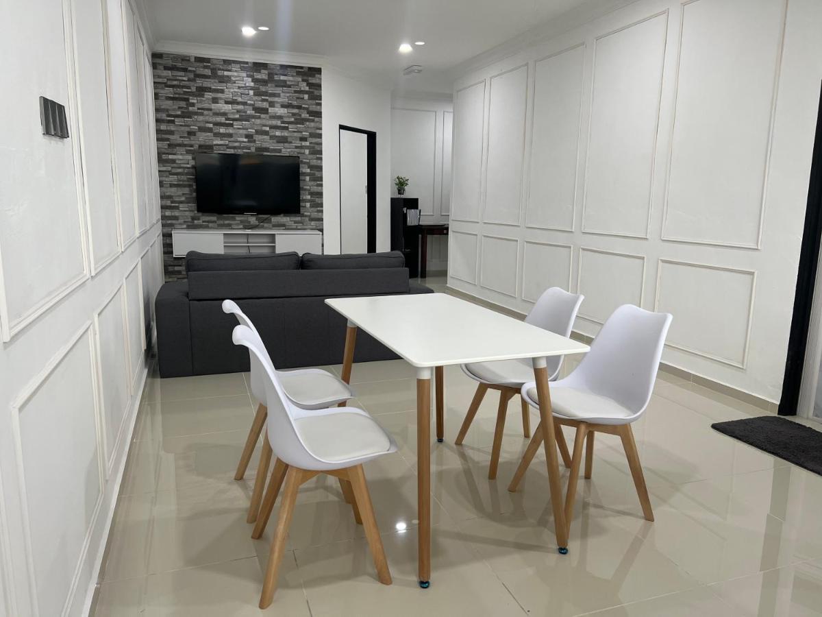 Homestay Laena *